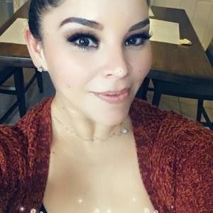 Meet your Posher, Lizzeth